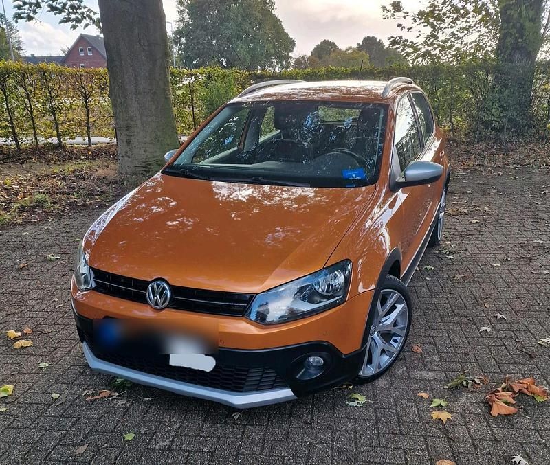 Beige Gebraucht 2016 VW Polo Cross Kleinwagen | 8.950 € (Fairer Preis) - Bild 1/4