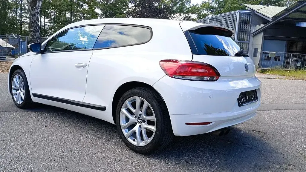 Gebraucht VW Scirocco 160 PS (117 kW) 2009 Weiß Coupé