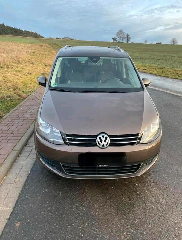 Gebraucht VW Sharan Life 177 PS (130 kW) 2013 Braun Van / Kleinbus