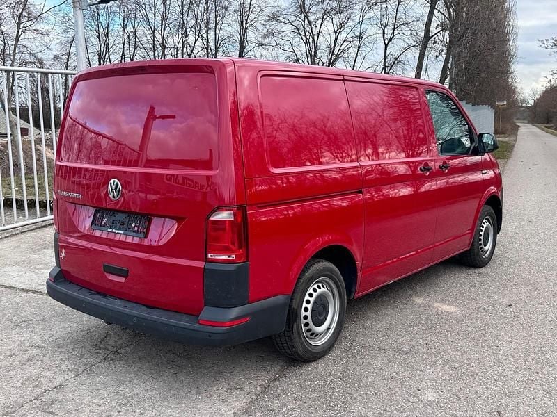 Gebraucht VW T6 102 PS (75 kW) 2018 Rot Van