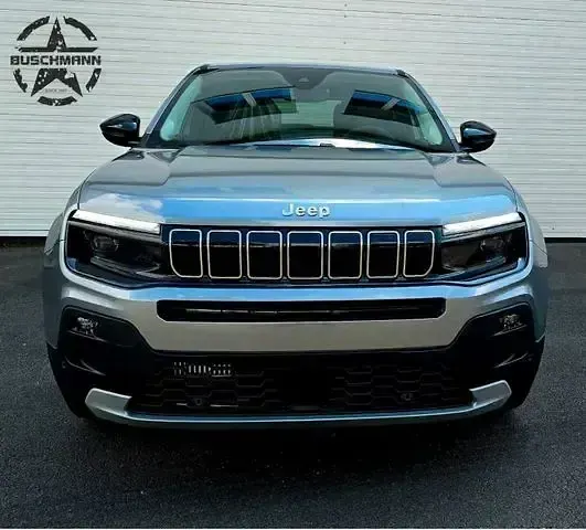 Occasion Jeep Avenger Summit 101 ch (74 kW) 2024 Gris SUV