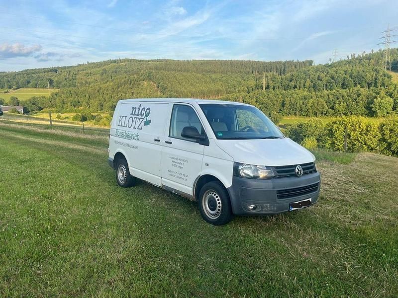 Weiß Gebraucht 2011 VW T5 Van | 8.499 € (Fairer Preis) - Bild 1/4
