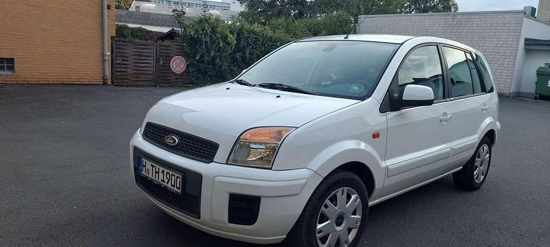 Gebraucht Ford Fusion Ambiente 80 PS (58 kW) 2012 Weiß Limousine