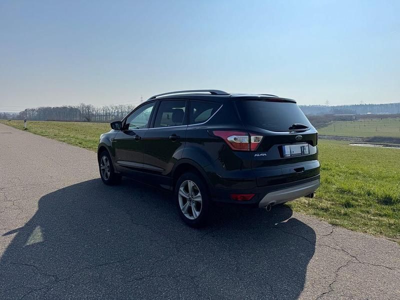 Gebraucht Ford Kuga Titanium 179 PS (131 kW) 2018 Schwarz SUV