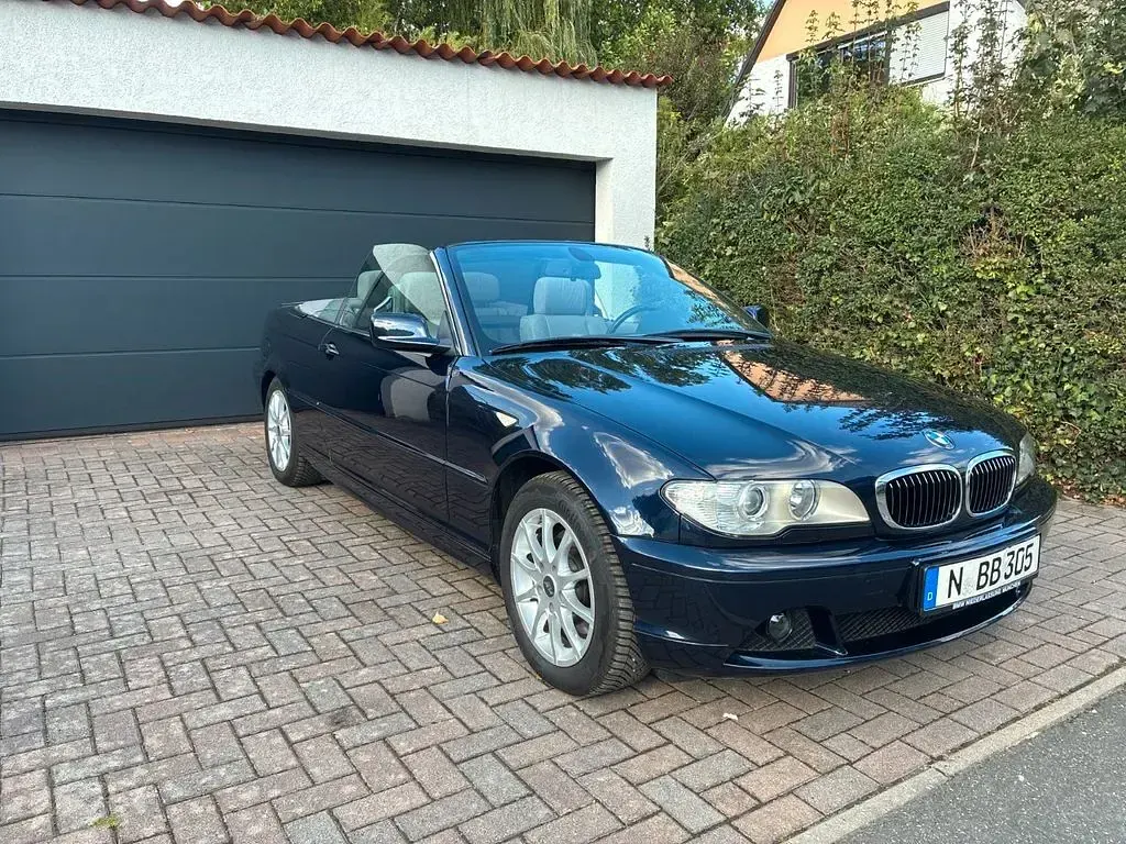 Gebraucht BMW 320 Cabriolet 170 PS (125 kW) 2004 Blau Cabrio