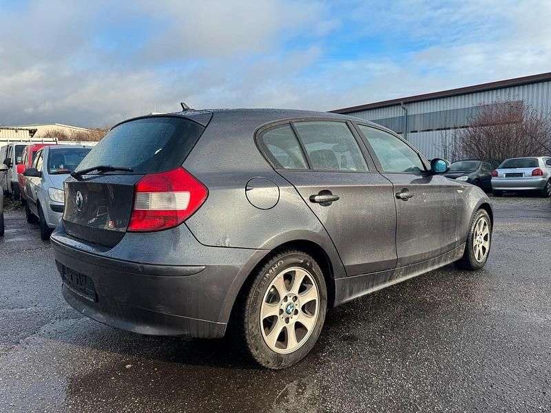 Usata BMW 120 150 CV (110 kW) 2005 Grigio Utilitaria