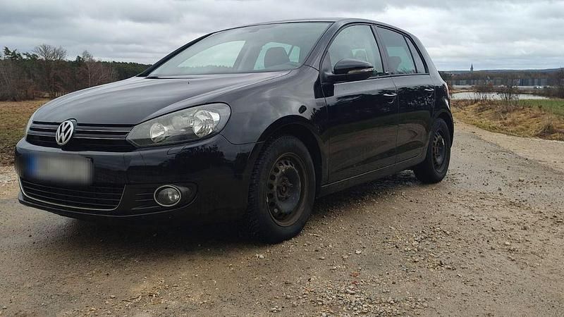 Gebraucht VW Golf VI 86 PS (63 kW) 2012 Schwarz Kleinwagen