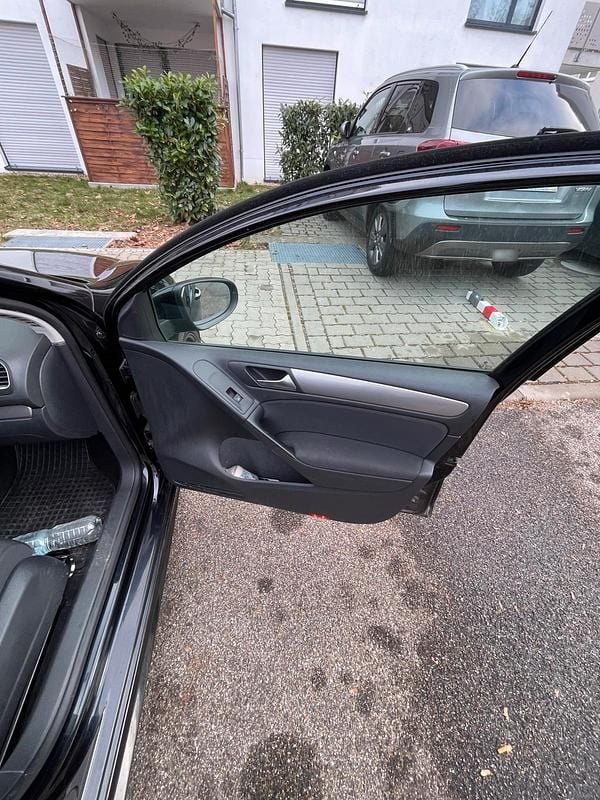 Gebraucht VW Golf VI 80 PS (58 kW) 2009 Schwarz Kleinwagen