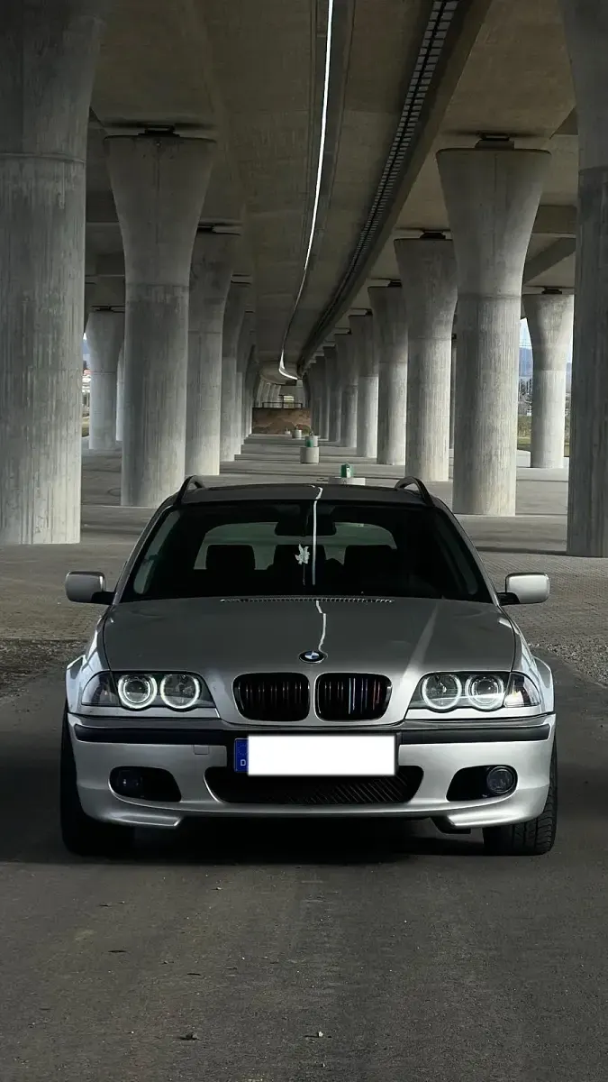 Gebraucht BMW 330 184 PS (135 kW) 2000 Silber Kombi