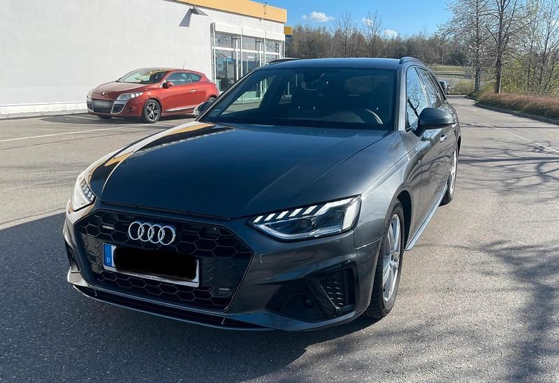 Gebraucht Audi A4 S-Line 190 PS (139 kW) 2019 Grau Kombi