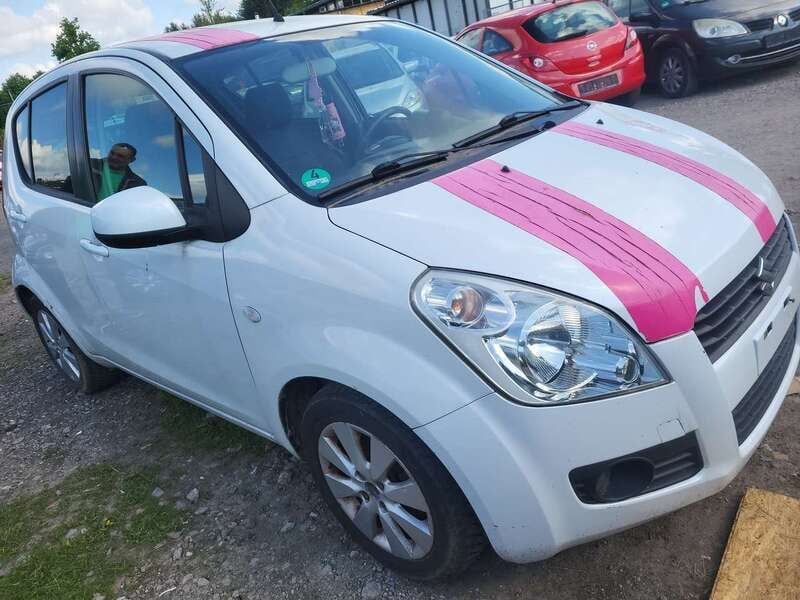 Weiß Gebraucht 2010 Suzuki Splash Club Kleinwagen | 2.100 € (Guter Preis) - Bild 1/4