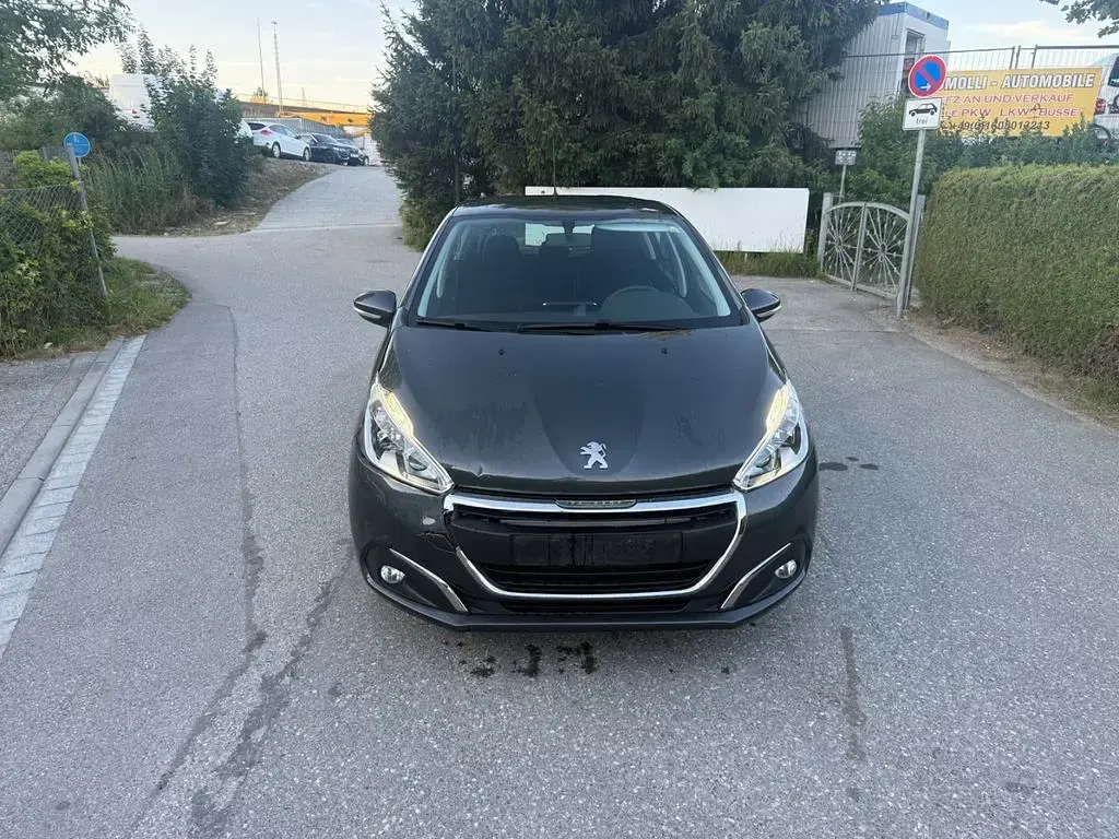 Gebraucht Peugeot 208 Active 82 PS (60 kW) 2016 Kleinwagen