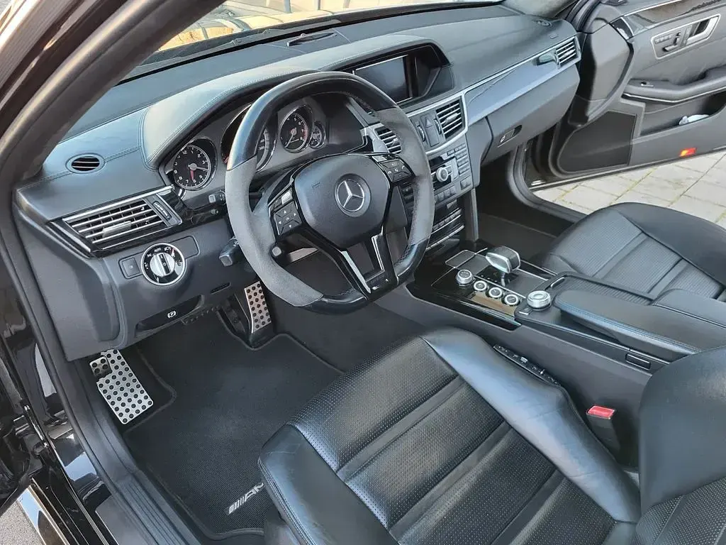 Gebraucht Mercedes E63 AMG AMG 557 PS (409 kW) 2012 Schwarz Limousine