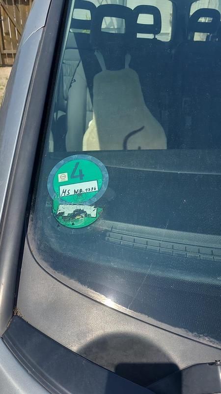 Silber Gebraucht 2002 Ford Galaxy Van / Kleinbus | 1.400 € (Fairer Preis) - Bild 1/4