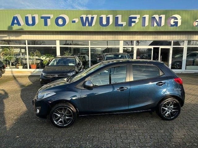 Blau Gebraucht 2014 Mazda 2 Limousine | 5.990 € (Superpreis) - Bild 1/4