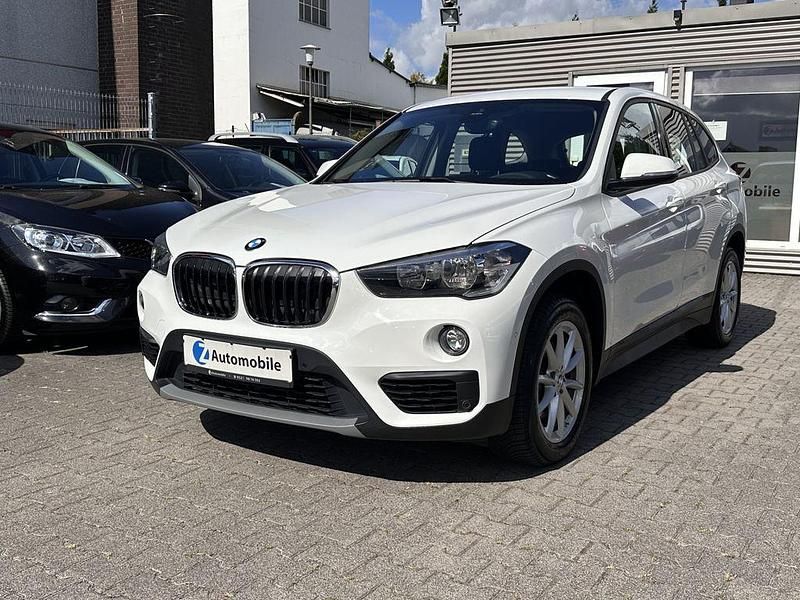 Weiß Gebraucht 2019 BMW X1 Advantage SUV | 15.980 € (Guter Preis) - Bild 1/4
