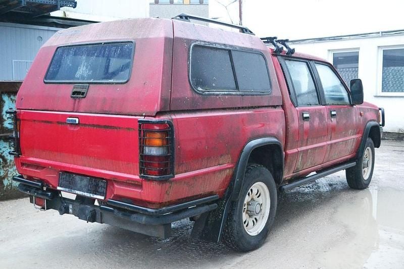 Używany Mitsubishi L200 87 KM (63 kW) 1995 Czerwony Pickup