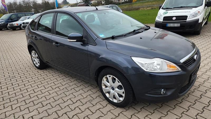 Gebraucht Ford Focus 100 PS (73 kW) 2008 Grau Limousine
