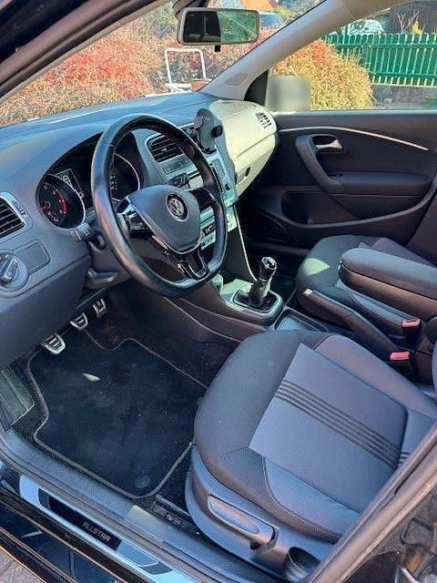 Gebraucht VW Polo Allstar 75 PS (55 kW) 2017 Schwarz Kleinwagen