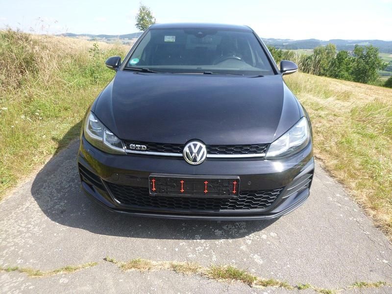 Schwarz Gebraucht 2017 VW Golf VII GTD Limousine | 20.990 € (Etwas zu teuer) - Bild 1/4