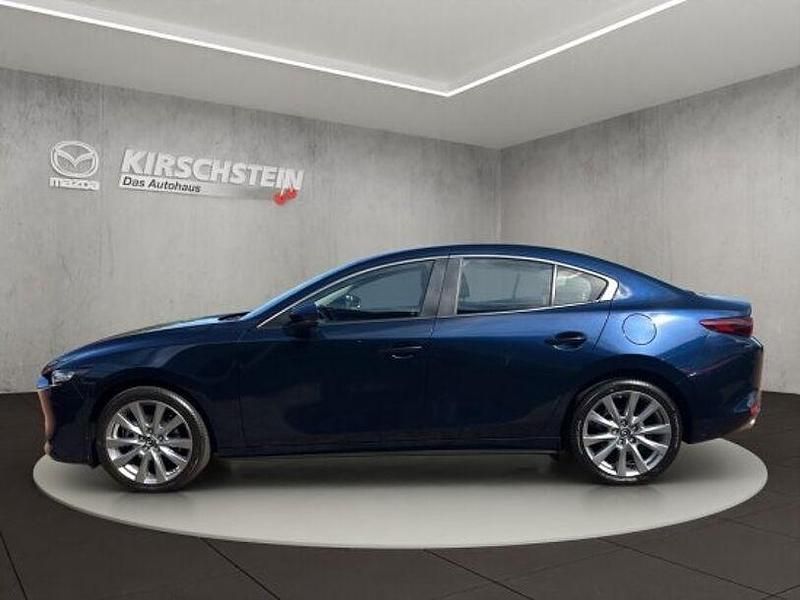 Gebraucht Mazda 3 Exclusive 122 PS (89 kW) 2024 Deep crystal blue (metallic) Limousine