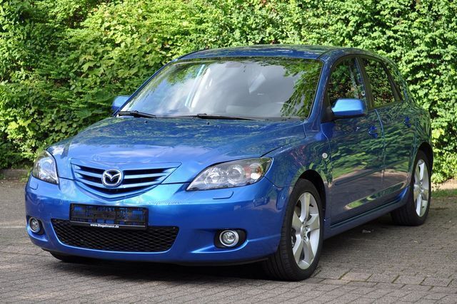 Używany Mazda 3 Inclusive 150 KM (110 kW) 2004 Niebieski Sedan/Limuzyna