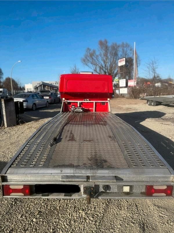 Gebraucht Iveco Daily 180 PS (132 kW) 2017 Rot