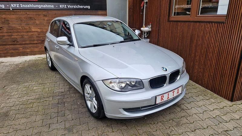 Silber Gebraucht 2011 BMW 116 Kleinwagen | 8.980 € (Fairer Preis) - Bild 1/4