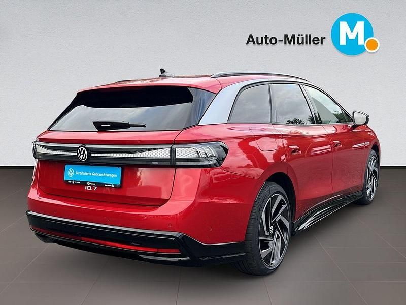 Gebraucht VW ID.7 Pro 210 kW (286 PS) 2024 Kings red metallic (metallic) Kombi