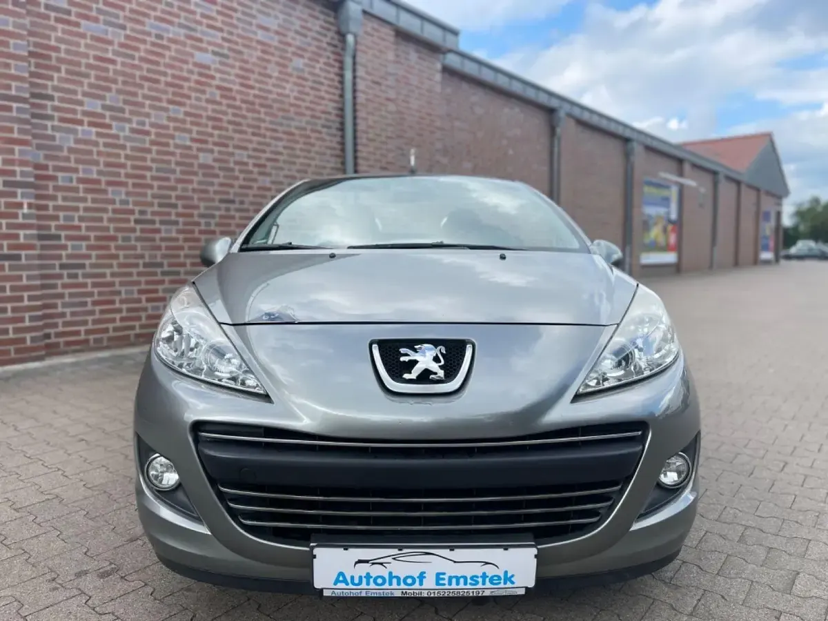 Gebraucht Peugeot 207 CC Sport 109 PS (80 kW) 2010 Grau metalliclack Cabrio