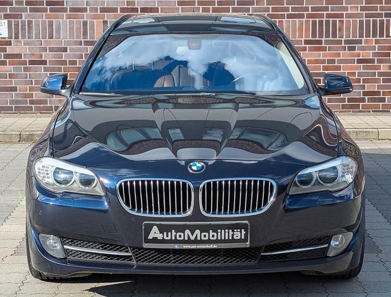 Gebraucht BMW 520 184 PS (135 kW) 2012 Blau Kombi