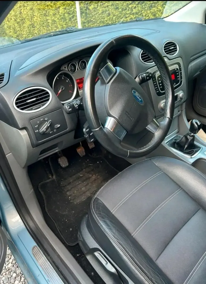Gebraucht Ford Focus 125 PS (91 kW) 2008 Blau Coupé