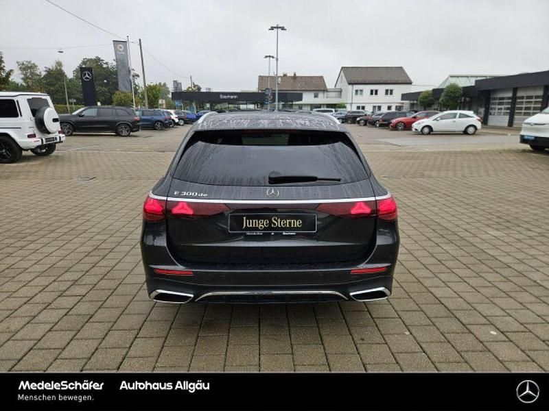 Gebraucht Mercedes E300 AMG 313 PS (230 kW) 2024 Lack graphitgrau Kombi