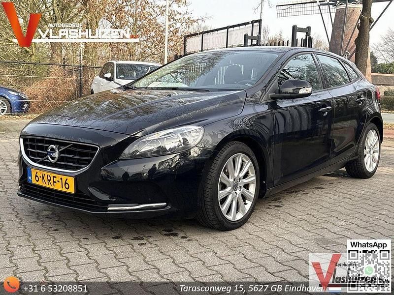 Gebraucht Volvo V40 Kinetic 114 PS (83 kW) 2013 Schwarz Limousine