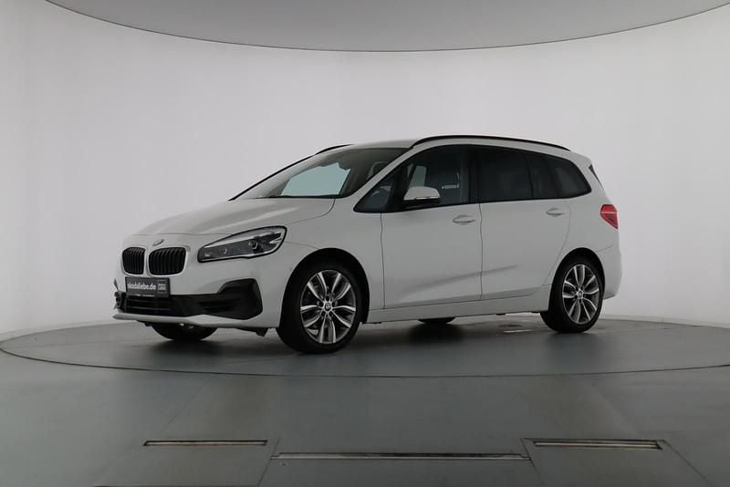 Alpinweiss iii Gebraucht 2018 BMW 218 Gran Tourer Advantage Van / Kleinbus | 16.889 € (Fairer Preis) - Bild 1/4