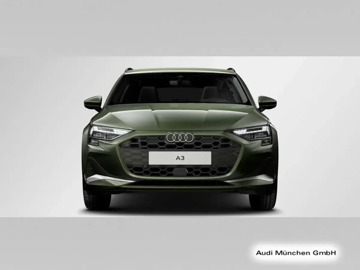 Second-hand Audi A3 Advanced 204 CP (150 kW) 2025 Verde Berlinǎ