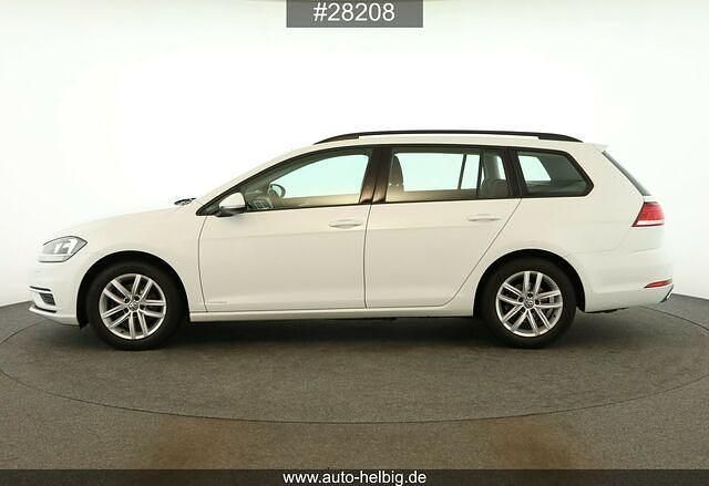 Gebraucht VW Golf VII Comfortline 150 PS (110 kW) 2020 Pure white Kombi