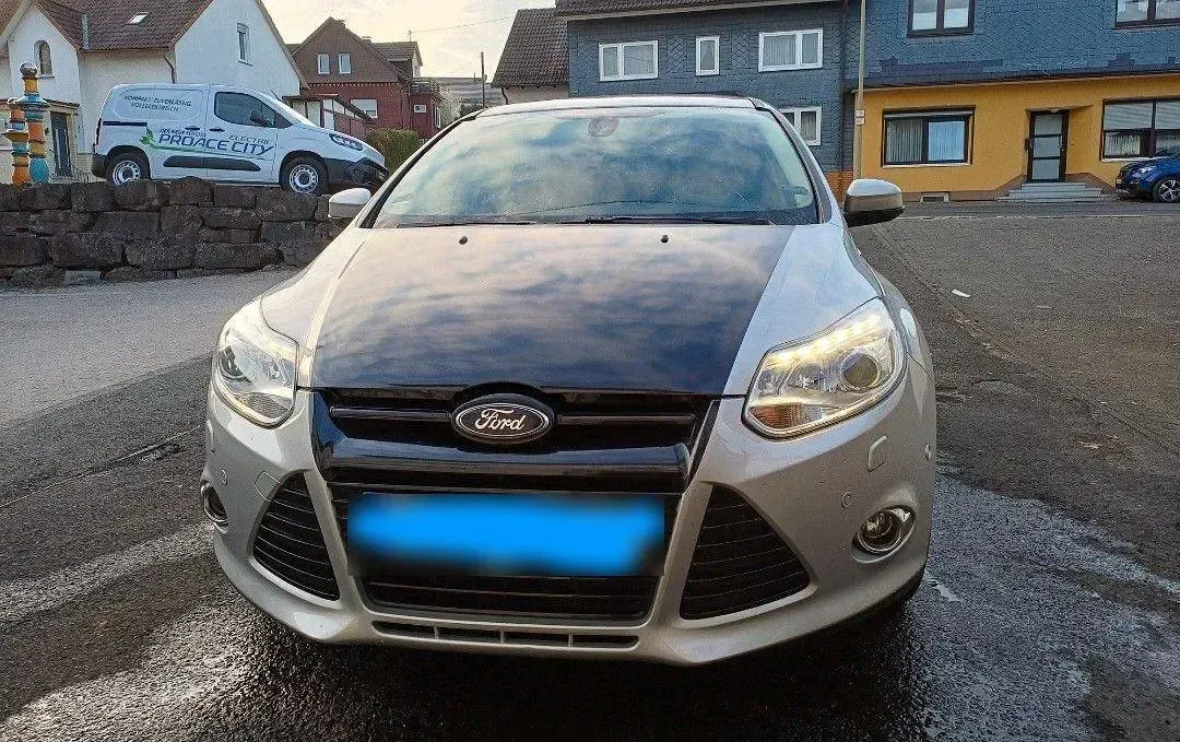 Gebraucht Ford Focus Titanium 163 PS (119 kW) 2013 Silber Kombi