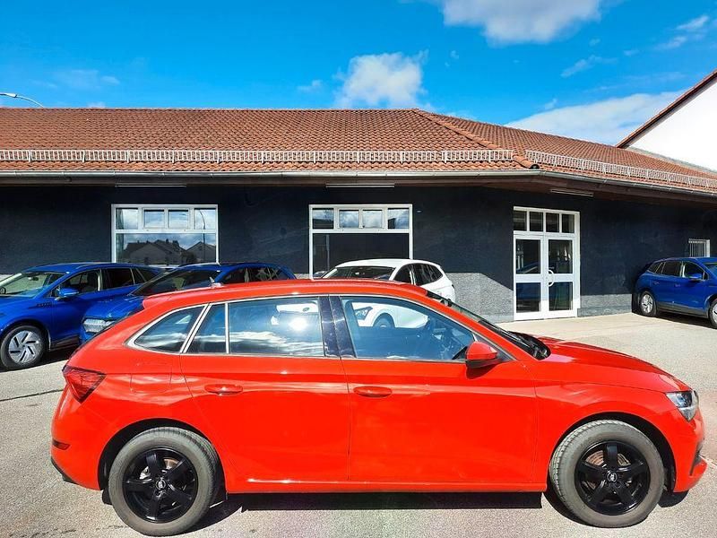 Gebraucht Skoda Scala Cool Plus 95 PS (69 kW) 2019 Rot Kleinwagen