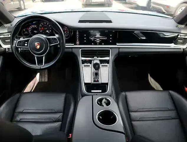 Gebraucht Porsche Panamera 4 330 PS (242 kW) 2017 Blau Limousine