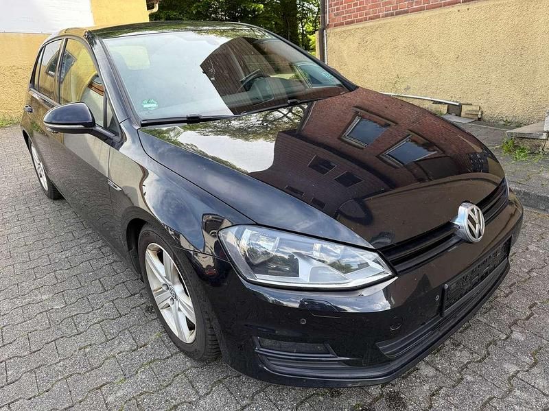 Gebraucht VW Golf VII LOUNGE 150 PS (110 kW) 2015 Deep black perleffekt Kleinwagen