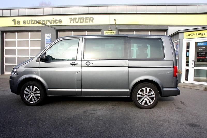 Gebraucht VW Transporter Match 179 PS (131 kW) 2012 Grau Van