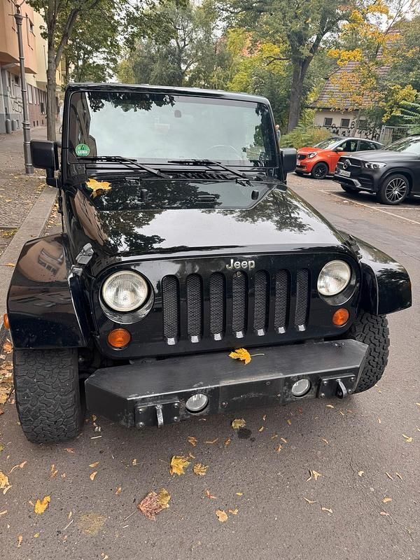 Schwarz Gebraucht 2008 Jeep Wrangler Unlimited SUV | 16.500 € (Etwas zu teuer) - Bild 1/4