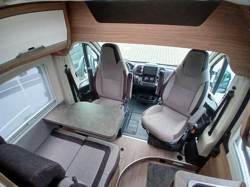 Gebraucht Knaus BOXLIFE 600 140 PS (102 kW) 2023 Fer grau metallic (metallic) Van