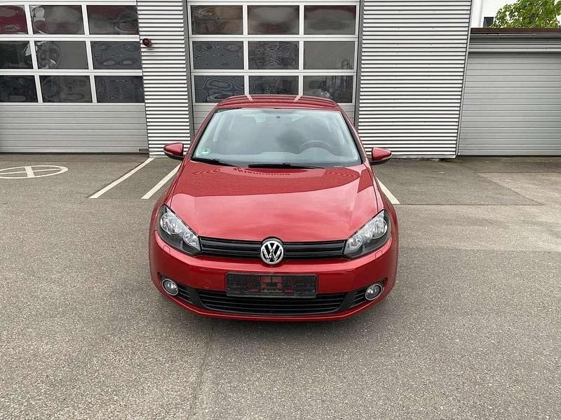Gebraucht VW Golf VI Trendline 122 PS (89 kW) 2009 Rot Kleinwagen