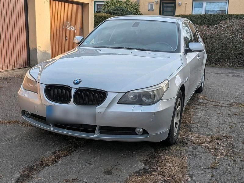 Gebraucht BMW 520 170 PS (125 kW) 2004 Silber Limousine
