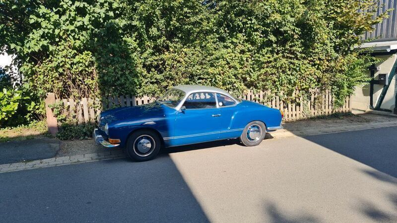 Blau Gebraucht 1971 VW Karmann Ghia Karmann Limousine | 21.500 € - Bild 1/4
