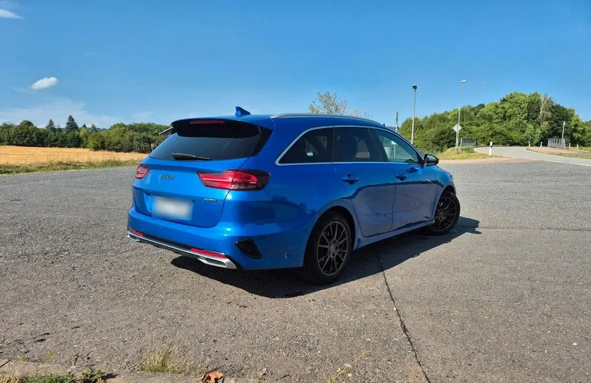 Gebraucht Kia Ceed Sportswagon GT-Line 160 PS (117 kW) 2022 Blau Kombi