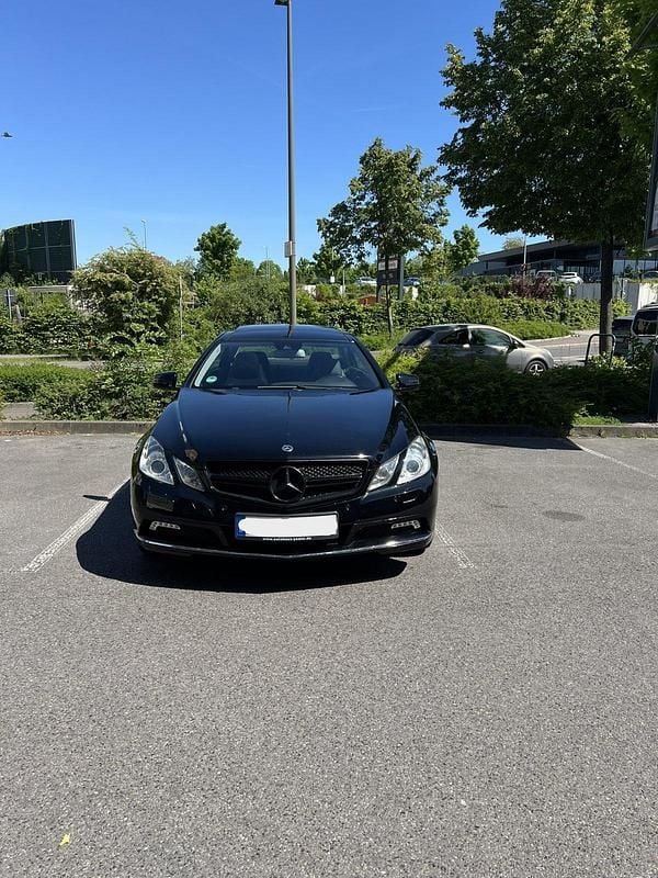 Gebraucht 2010 Mercedes E350 Coupé | 13.000 € (Guter Preis) - Bild 1/4