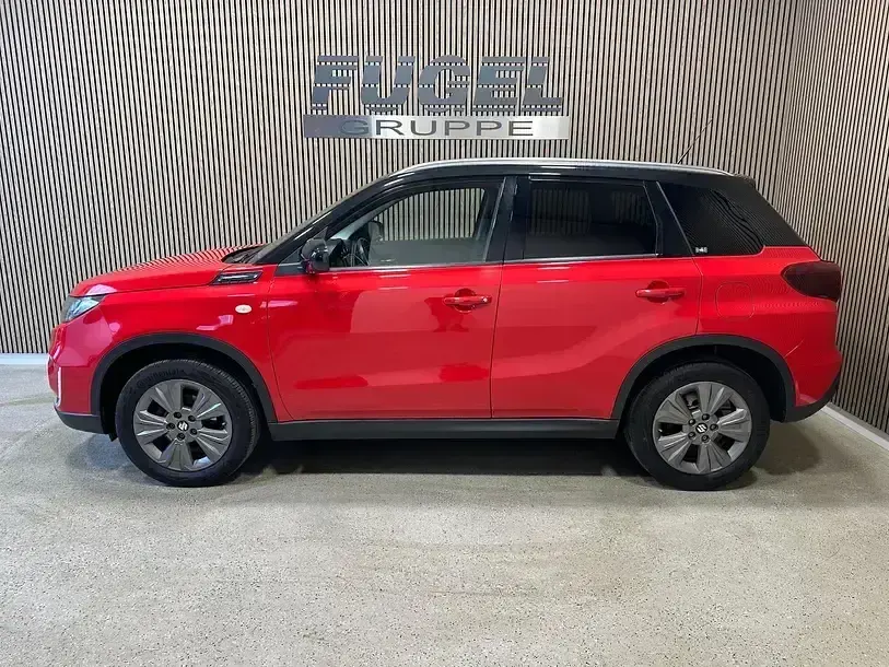 Gebraucht Suzuki Vitara Comfort 129 PS (94 kW) 2023 Rotdarkschwarz SUV